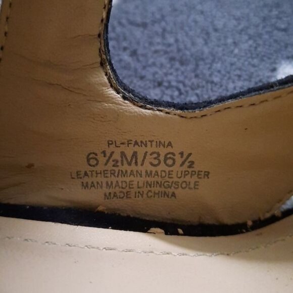 BCBG Fantina Black Suede Clear Cutouts 3.5 I ch Stiletto Heel Sandals Size 6.5 - Picture 10 of 15